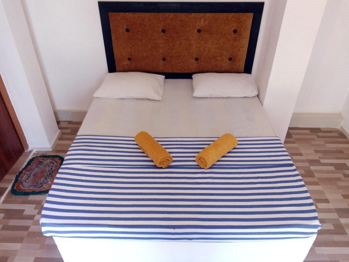 Big House Udawalawe Bed & Breakfast Екстериор снимка