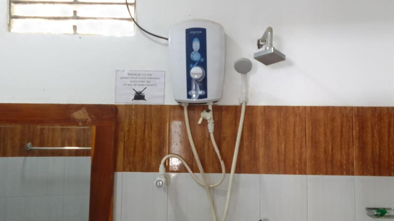 Big House Udawalawe Bed & Breakfast Екстериор снимка