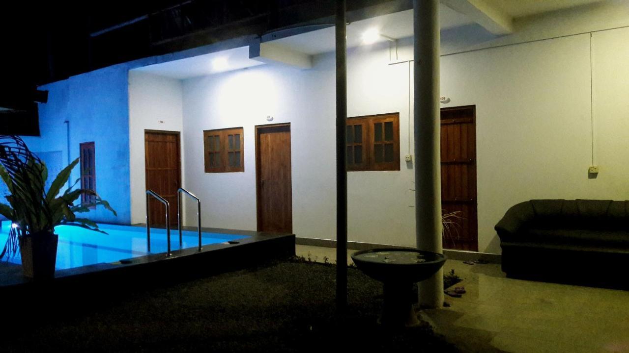 Big House Udawalawe Bed & Breakfast Екстериор снимка